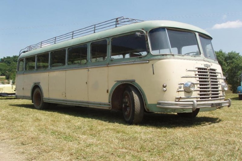 Autocar Berliet PCK 8V carrossé Besset  Actualités