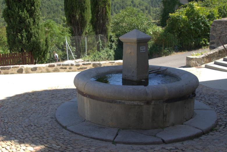 Fontaine Saint-Vincent-de-Barres